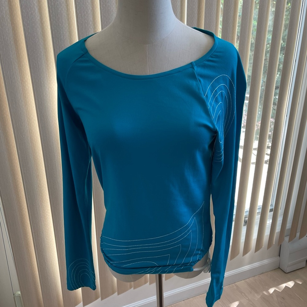 NWOT…NIKE Active Drawstring Top